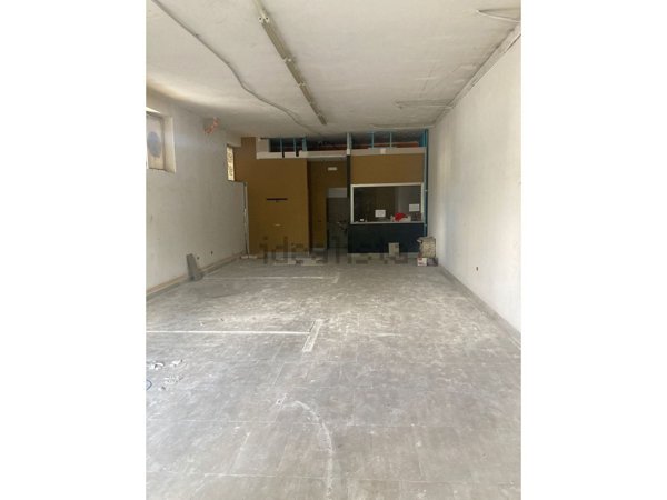 locale commerciale in affitto a Palma Campania