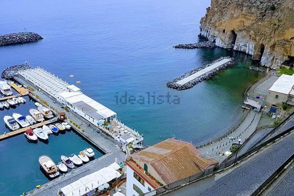 negozio in affitto a Piano di Sorrento