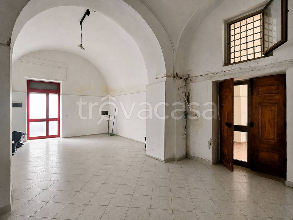 negozio in affitto a Piano di Sorrento in zona Cassano