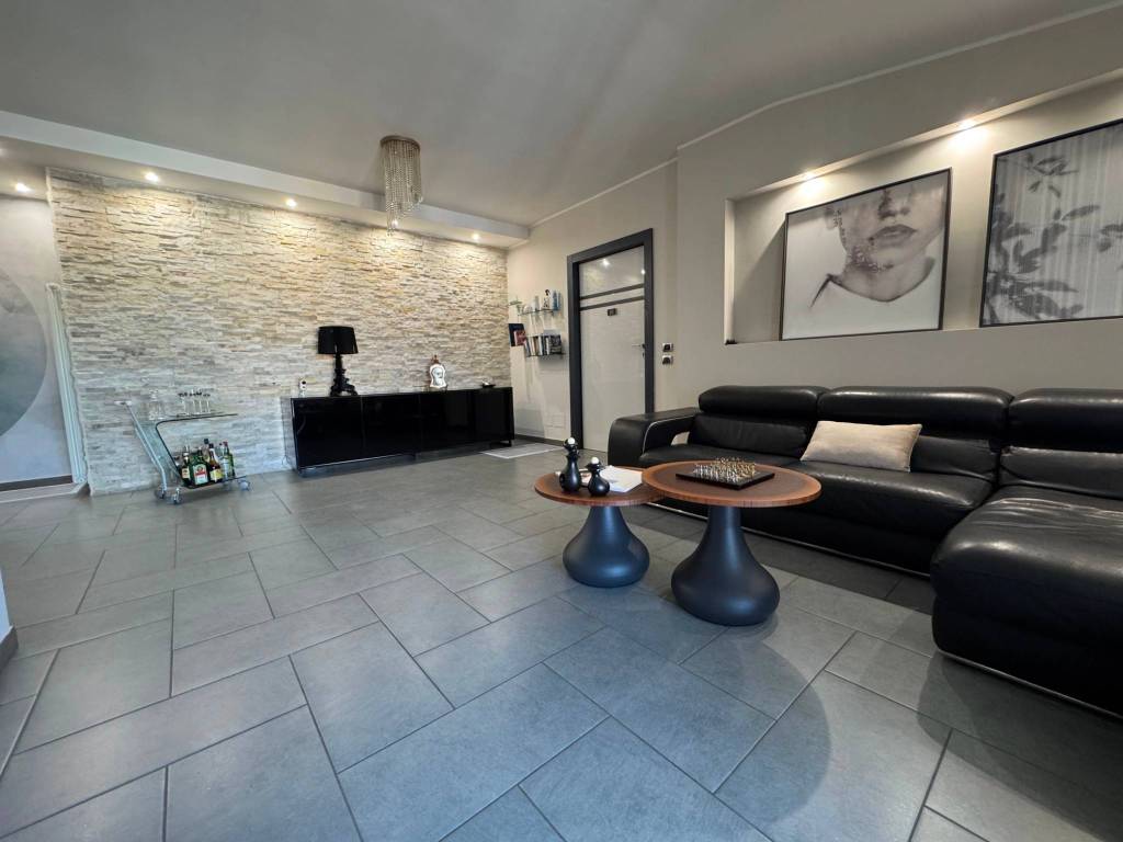 appartamento in affitto a Pollena Trocchia