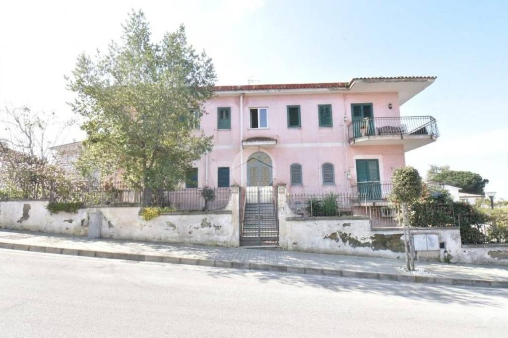 appartamento in affitto a Pollena Trocchia