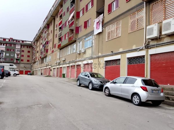 ufficio in affitto a Pollena Trocchia