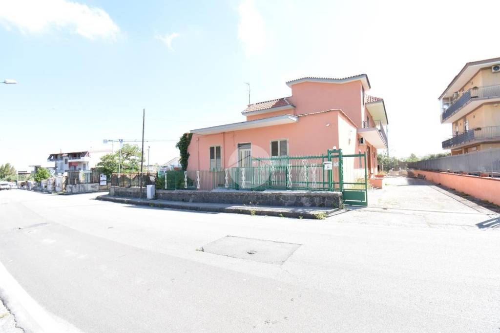 appartamento in affitto a Pollena Trocchia in zona San Gennariello/Laurenzana