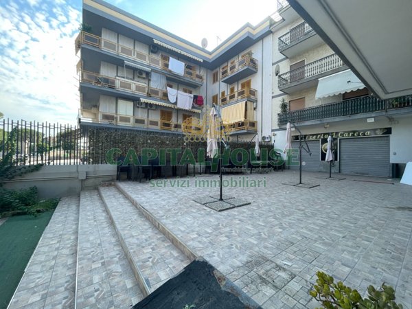 locale commerciale in affitto a Pomigliano d'Arco