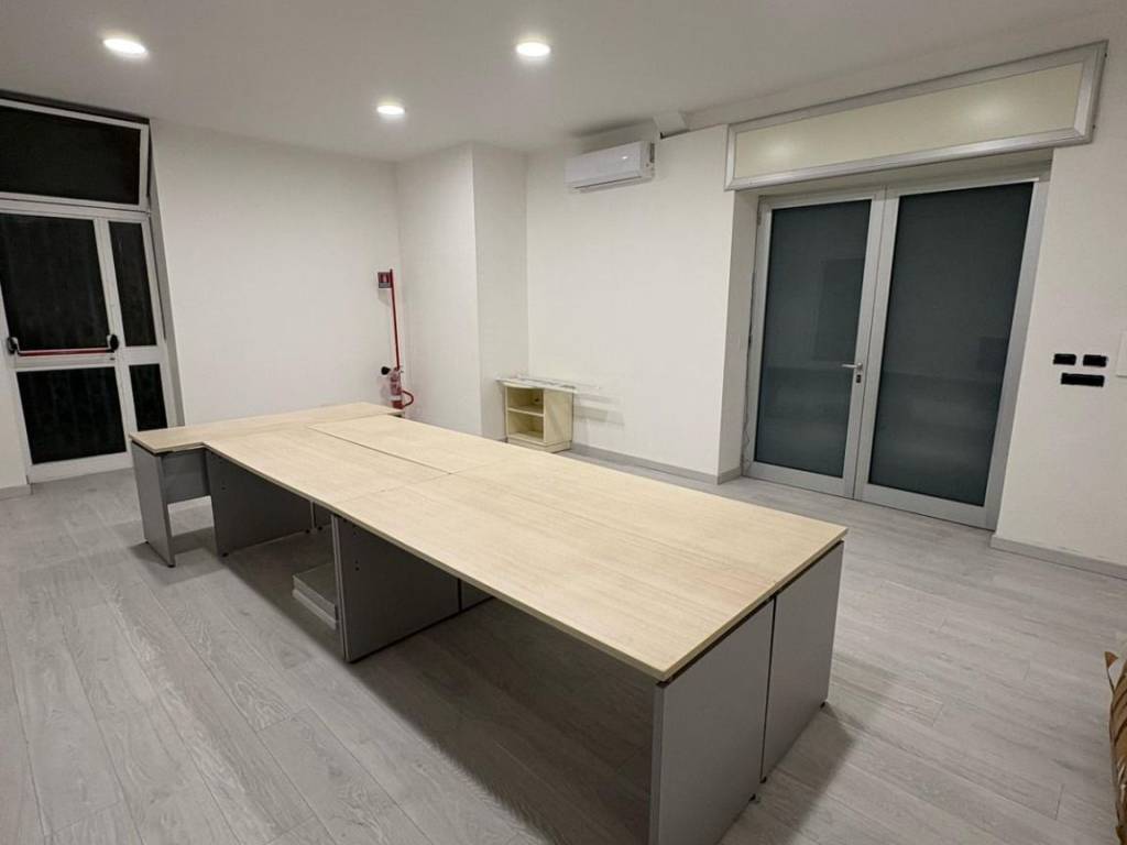 ufficio in affitto a Pomigliano d'Arco