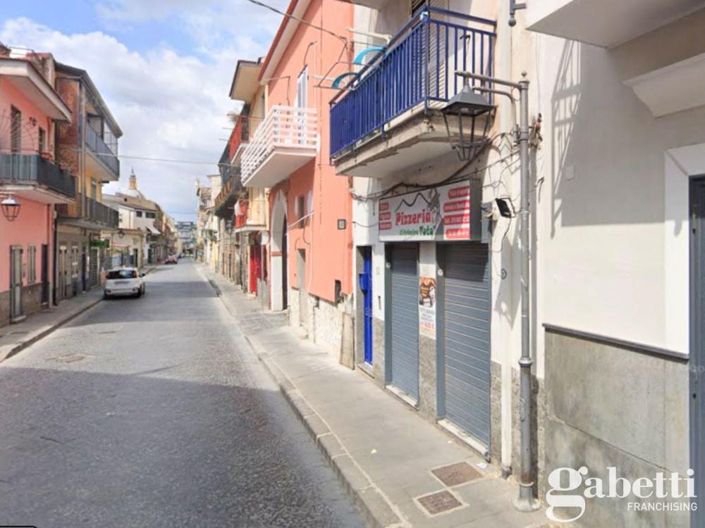 negozio in affitto a Pomigliano d'Arco