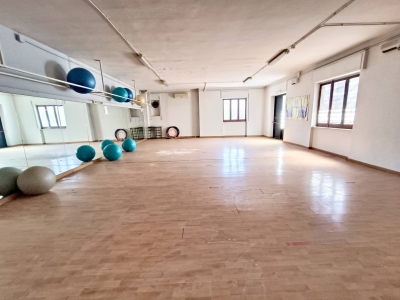 negozio in affitto a Pomigliano d'Arco