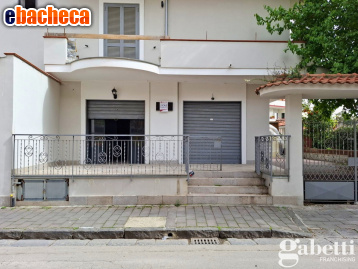 locale commerciale in affitto a Pomigliano d'Arco