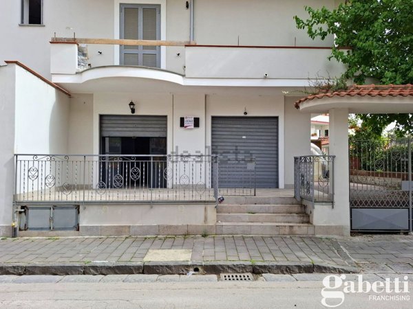 locale commerciale in affitto a Pomigliano d'Arco