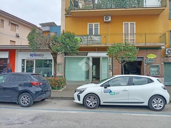 negozio in affitto a Pomigliano d'Arco