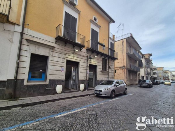 negozio in affitto a Pomigliano d'Arco