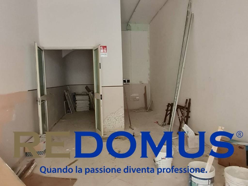 negozio in affitto a Pomigliano d'Arco