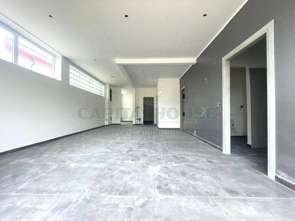 locale commerciale in affitto a Pomigliano d'Arco in zona Castello