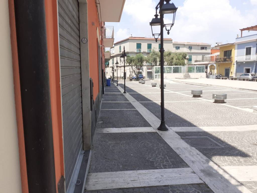 negozio in affitto a Pomigliano d'Arco