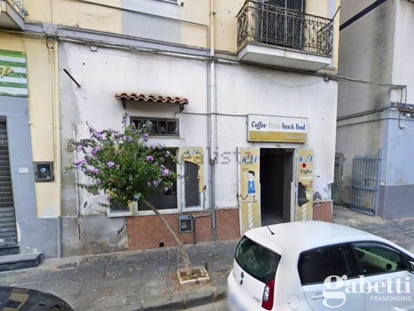 locale commerciale in affitto a Pomigliano d'Arco