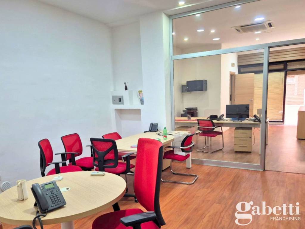 ufficio in affitto a Pomigliano d'Arco