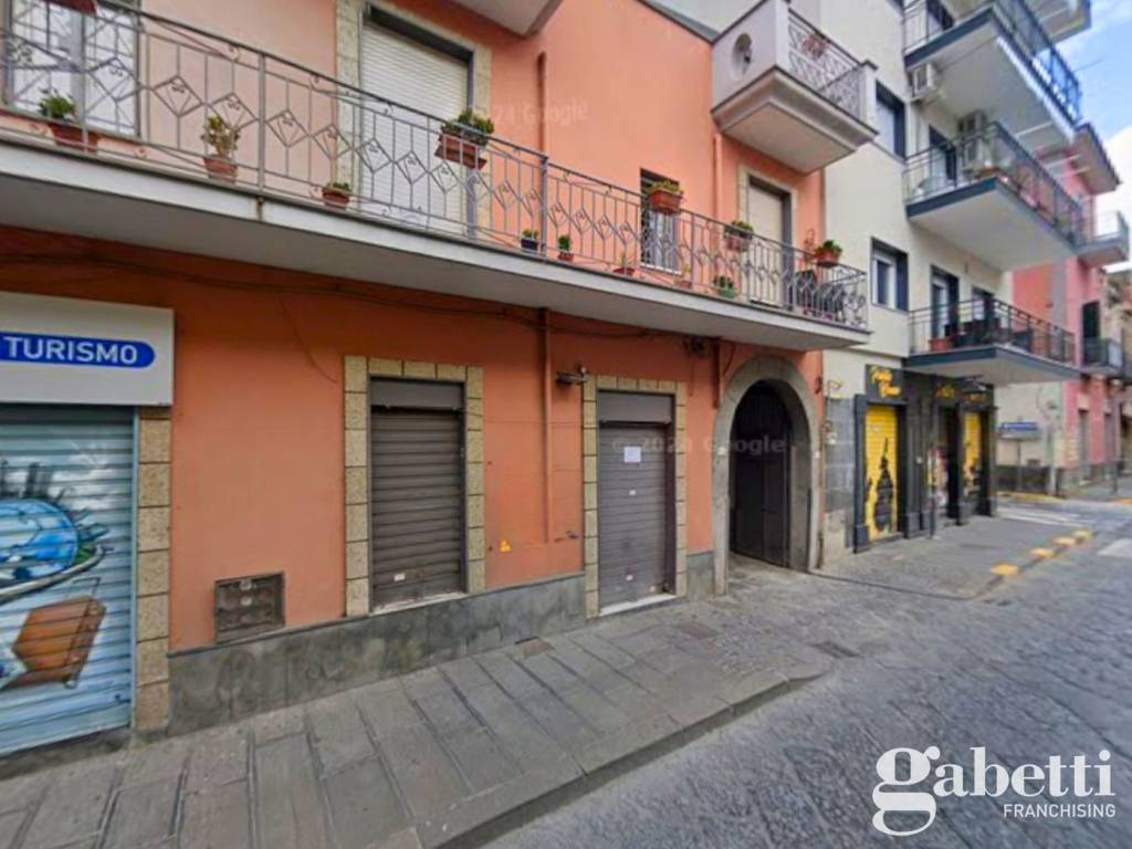 negozio in affitto a Pomigliano d'Arco