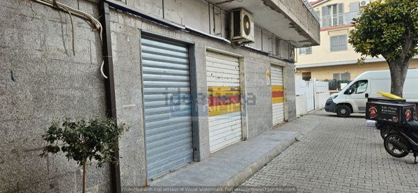 locale commerciale in affitto a Pomigliano d'Arco