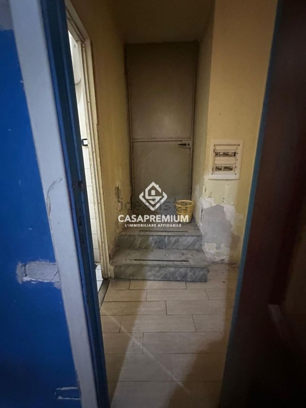 locale commerciale in affitto a Pomigliano d'Arco