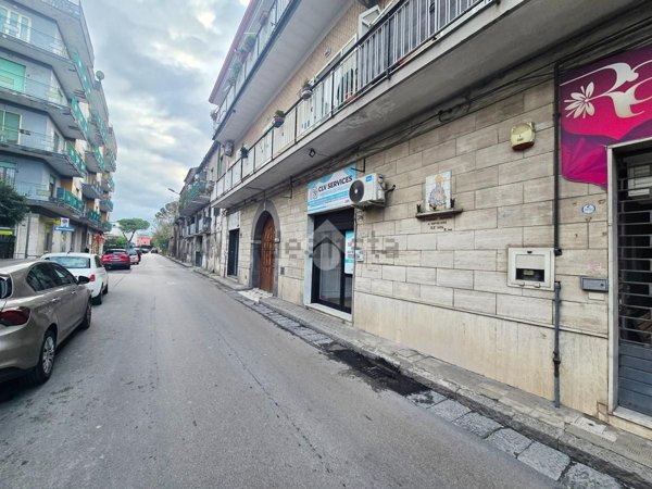 locale commerciale in affitto a Pomigliano d'Arco