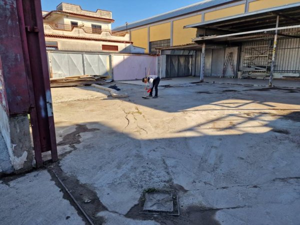 negozio in affitto a Pomigliano d'Arco