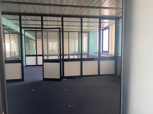 ufficio in affitto a Pomigliano d'Arco