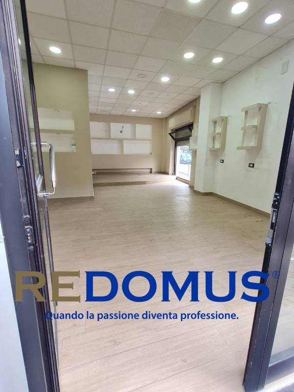 locale commerciale in affitto a Pomigliano d'Arco
