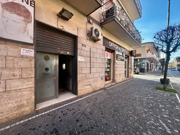 negozio in affitto a Pomigliano d'Arco