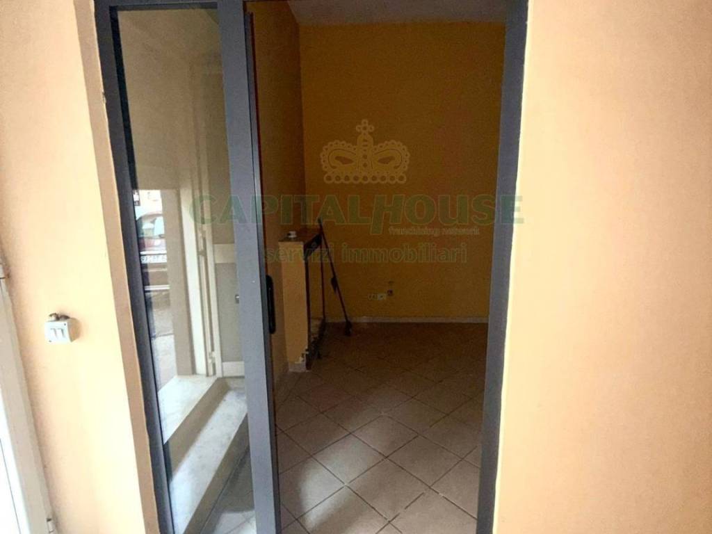 negozio in affitto a Pomigliano d'Arco