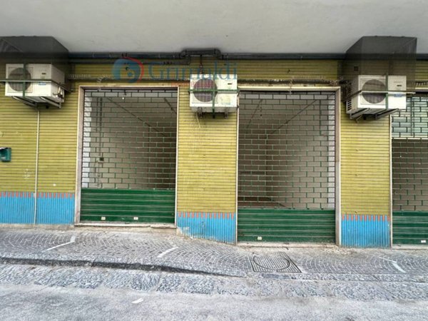 negozio in affitto a Pomigliano d'Arco