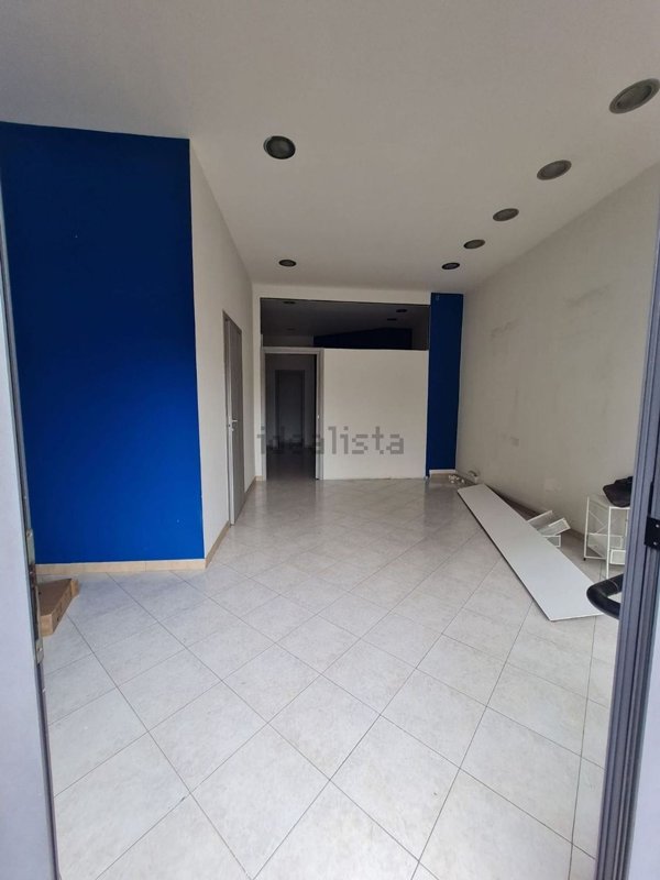 locale commerciale in affitto a Pomigliano d'Arco