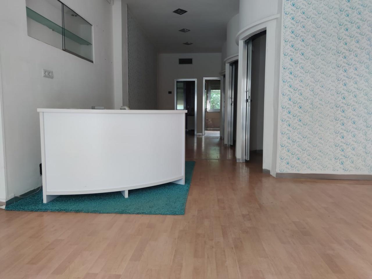 negozio in affitto a Pomigliano d'Arco