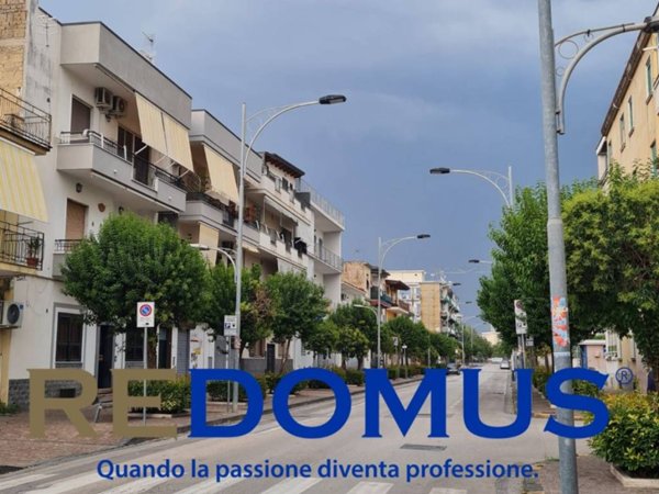 negozio in affitto a Pomigliano d'Arco