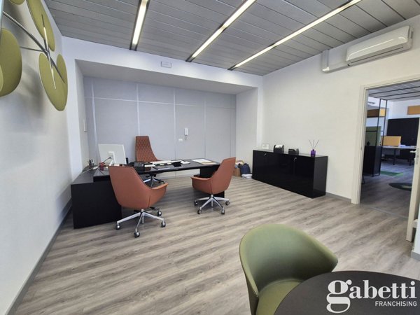 ufficio in affitto a Pomigliano d'Arco