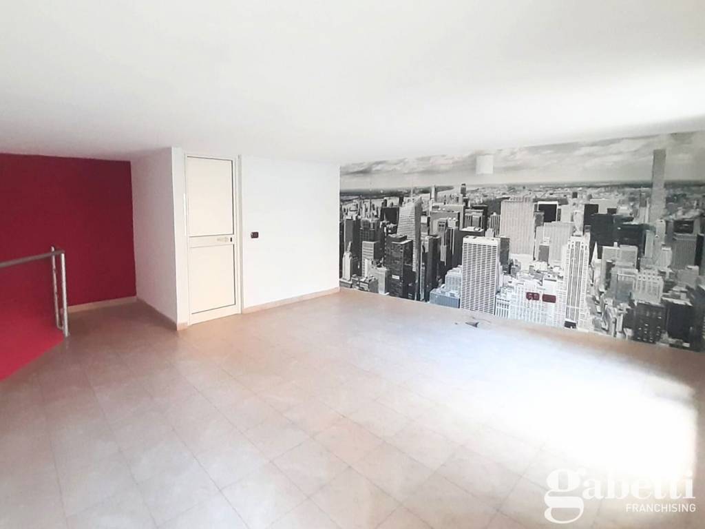 negozio in affitto a Pomigliano d'Arco