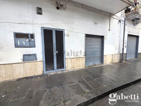 locale commerciale in affitto a Pomigliano d'Arco