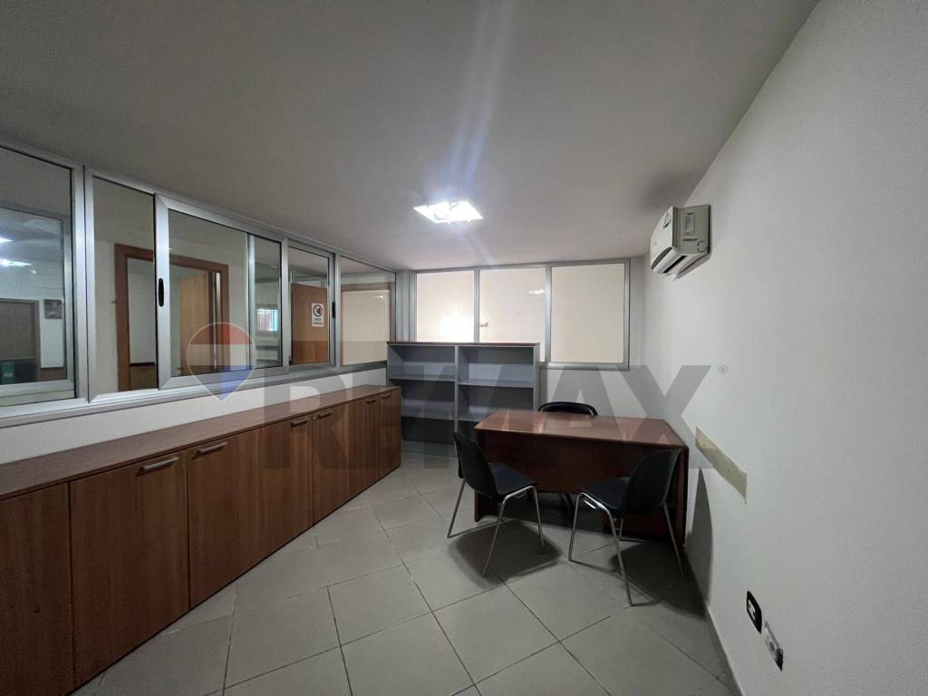 ufficio in affitto a Pomigliano d'Arco