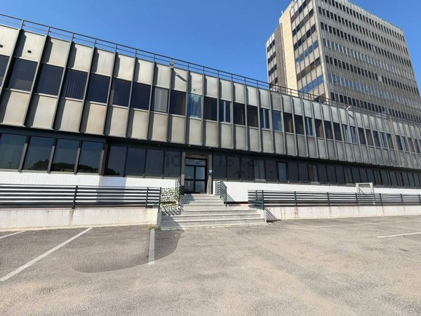 ufficio in affitto a Pomigliano d'Arco