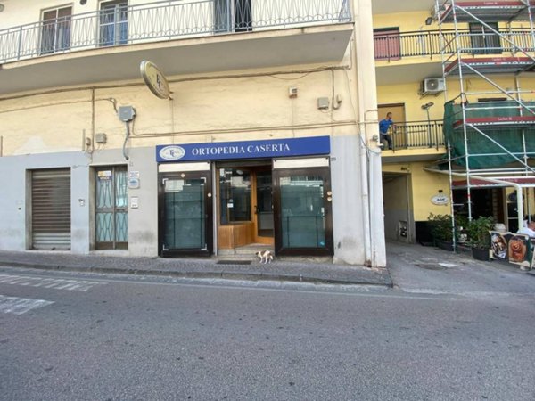 negozio in affitto a Pompei