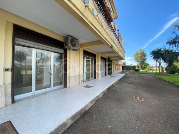 negozio in affitto a Pompei