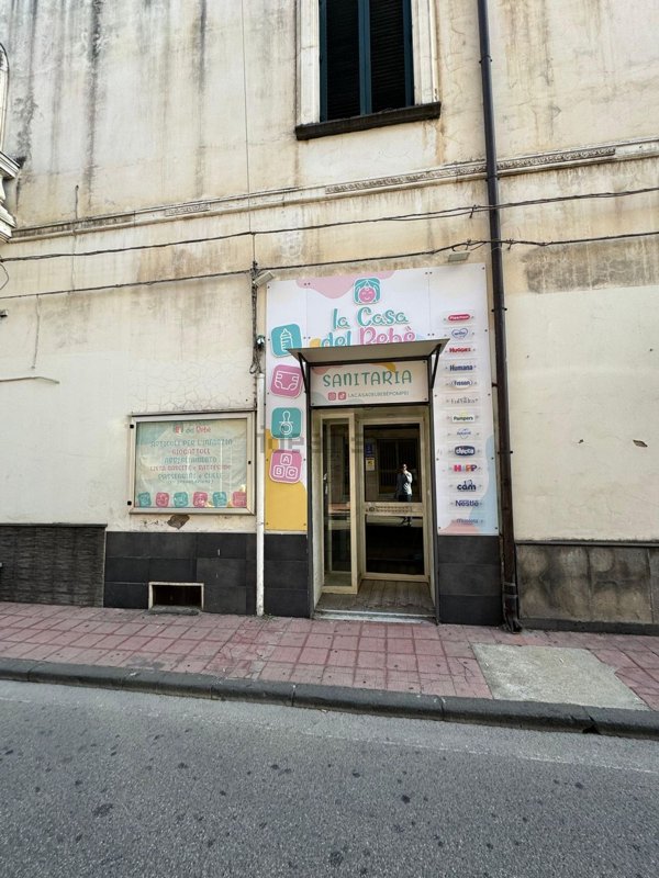 locale commerciale in affitto a Pompei