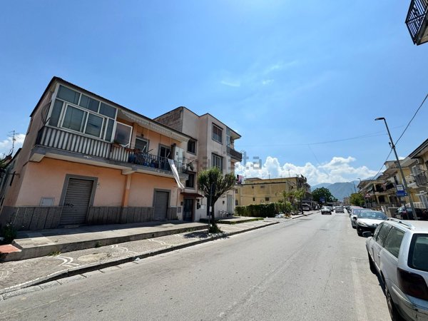 negozio in affitto a Pompei