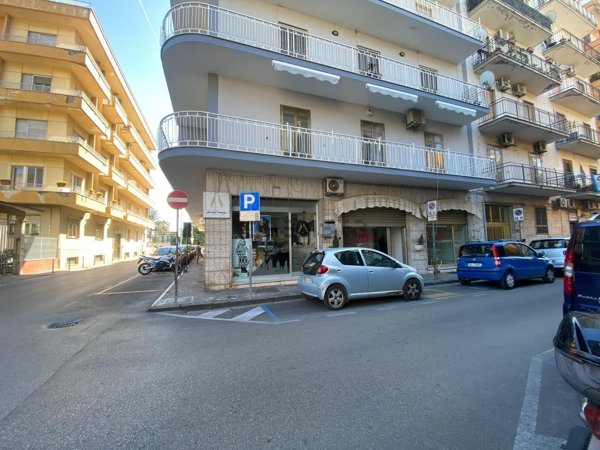 locale commerciale in affitto a Pompei