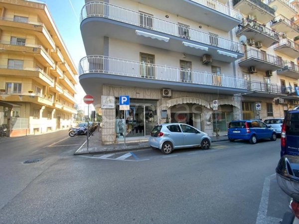 negozio in affitto a Pompei