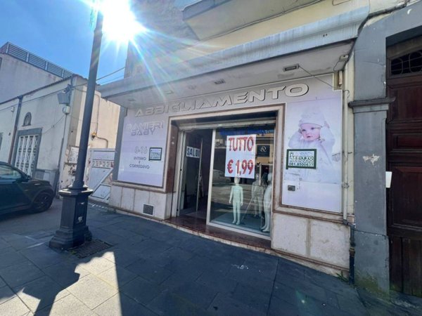 negozio in affitto a Pompei