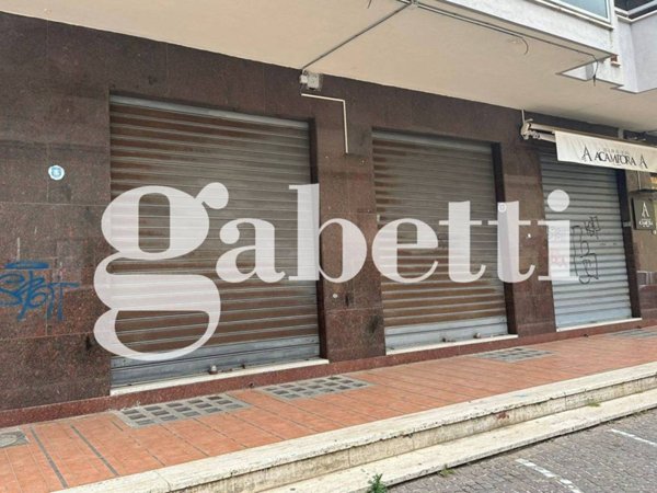 negozio in affitto a Portici