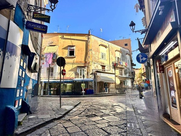 negozio in affitto a Portici