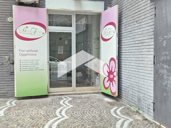 negozio in affitto a Portici