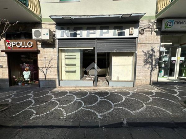 negozio in affitto a Portici in zona Libertà