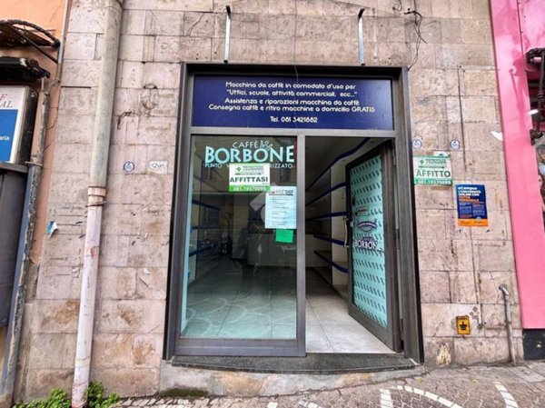 negozio in affitto a Portici in zona Libertà